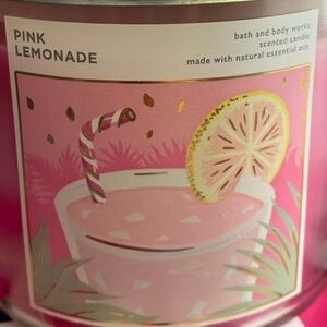 Bath & Body Works 3-Wick Candle Pink Lemonade 🌸🍋